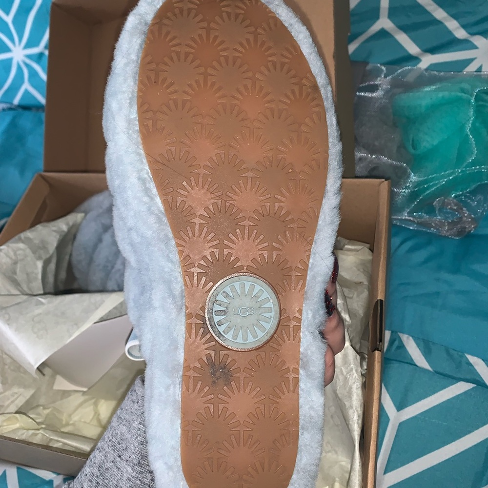 Uggs slides - Picture 4 of 5